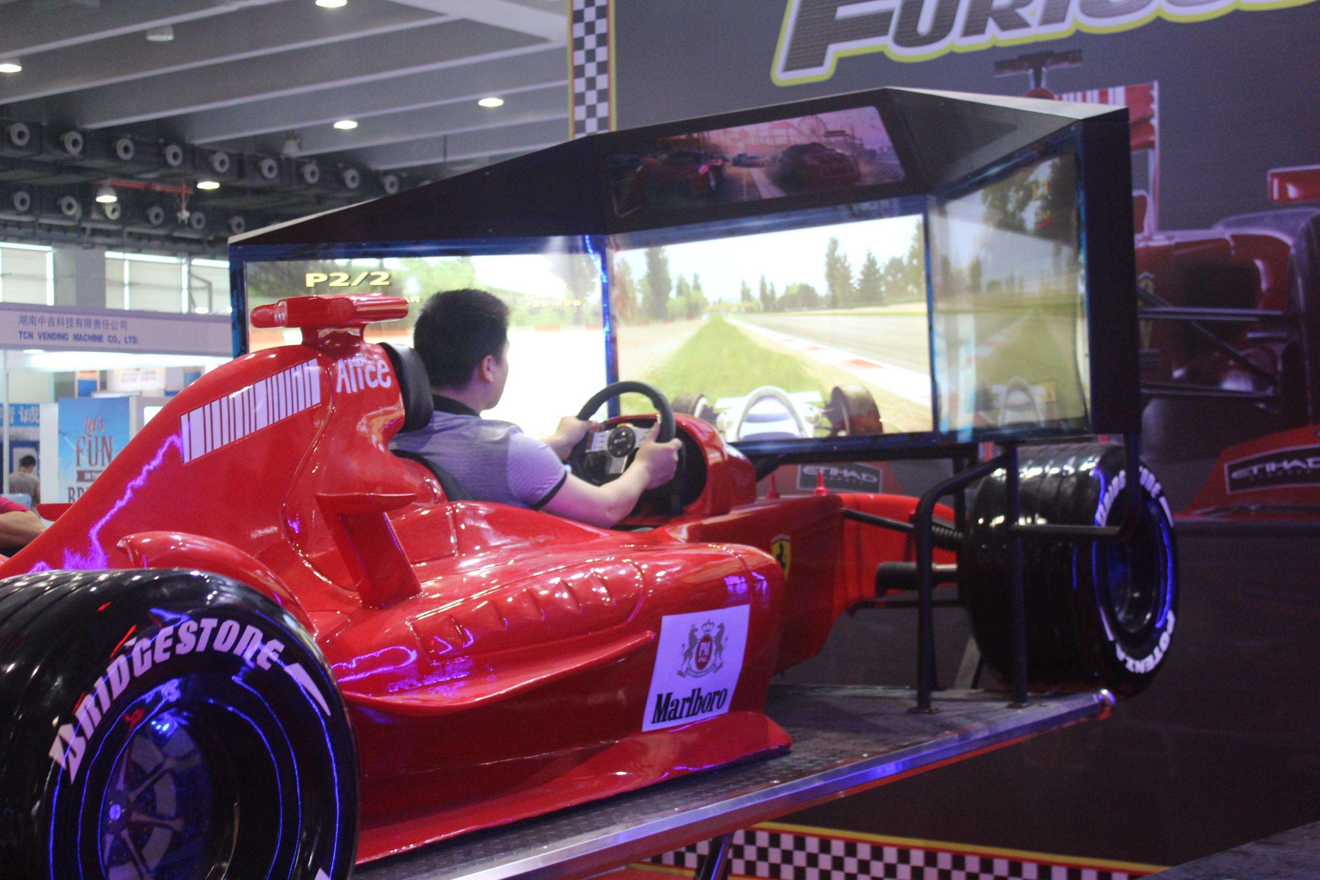 F1賽車駕駛模擬訓(xùn)練器